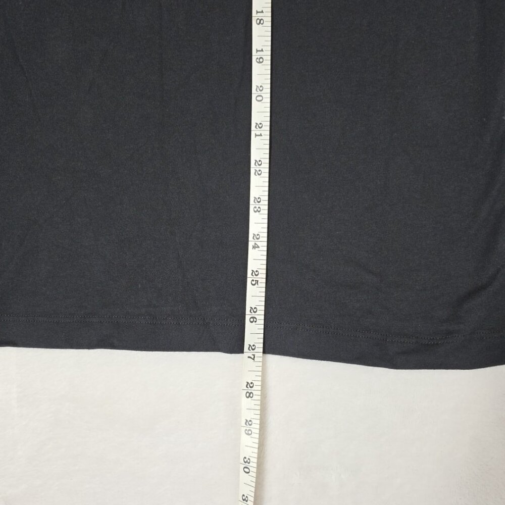 NWT DEMON SLAYER KIMETSU NO YAIBA Giyu Tomioka Uniqlo UT T-shirt Black LG - Picture 8 of 9